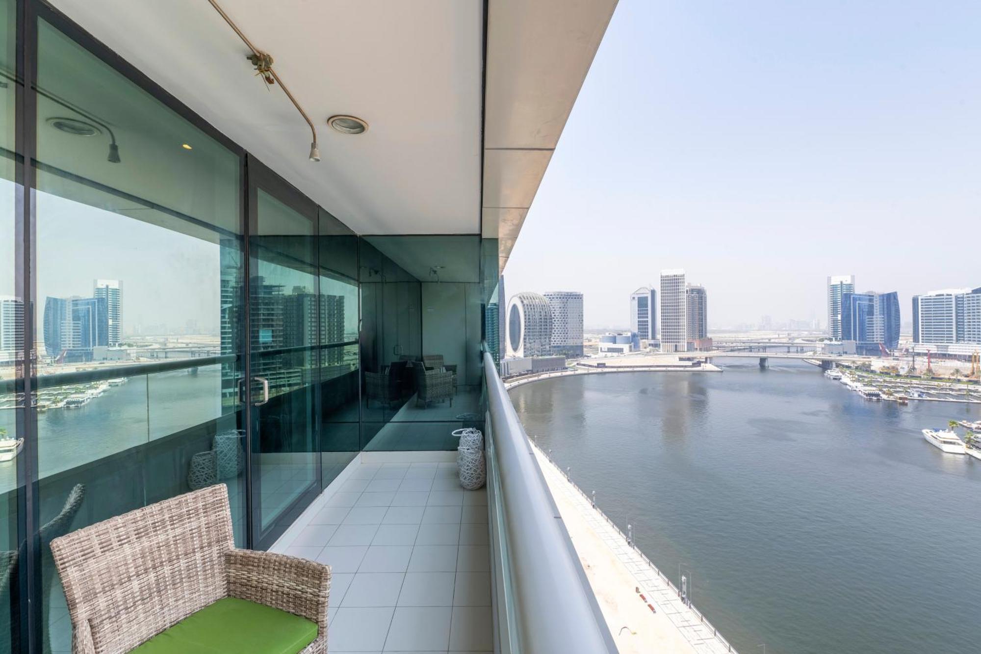 Damac Canal Views Residences Dubaï Extérieur photo