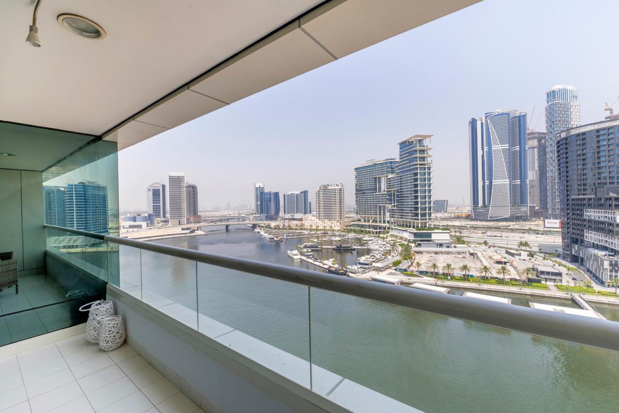 Damac Canal Views Residences Dubaï Extérieur photo