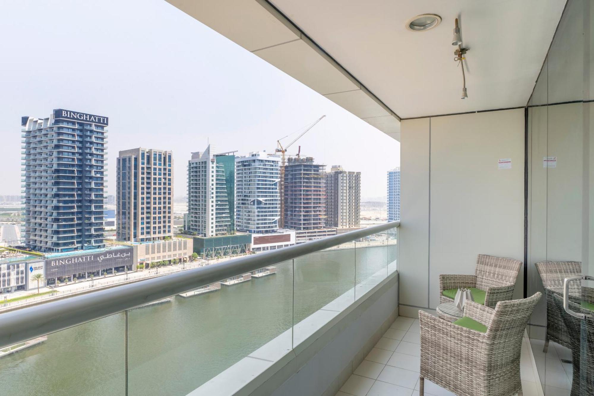 Damac Canal Views Residences Dubaï Extérieur photo