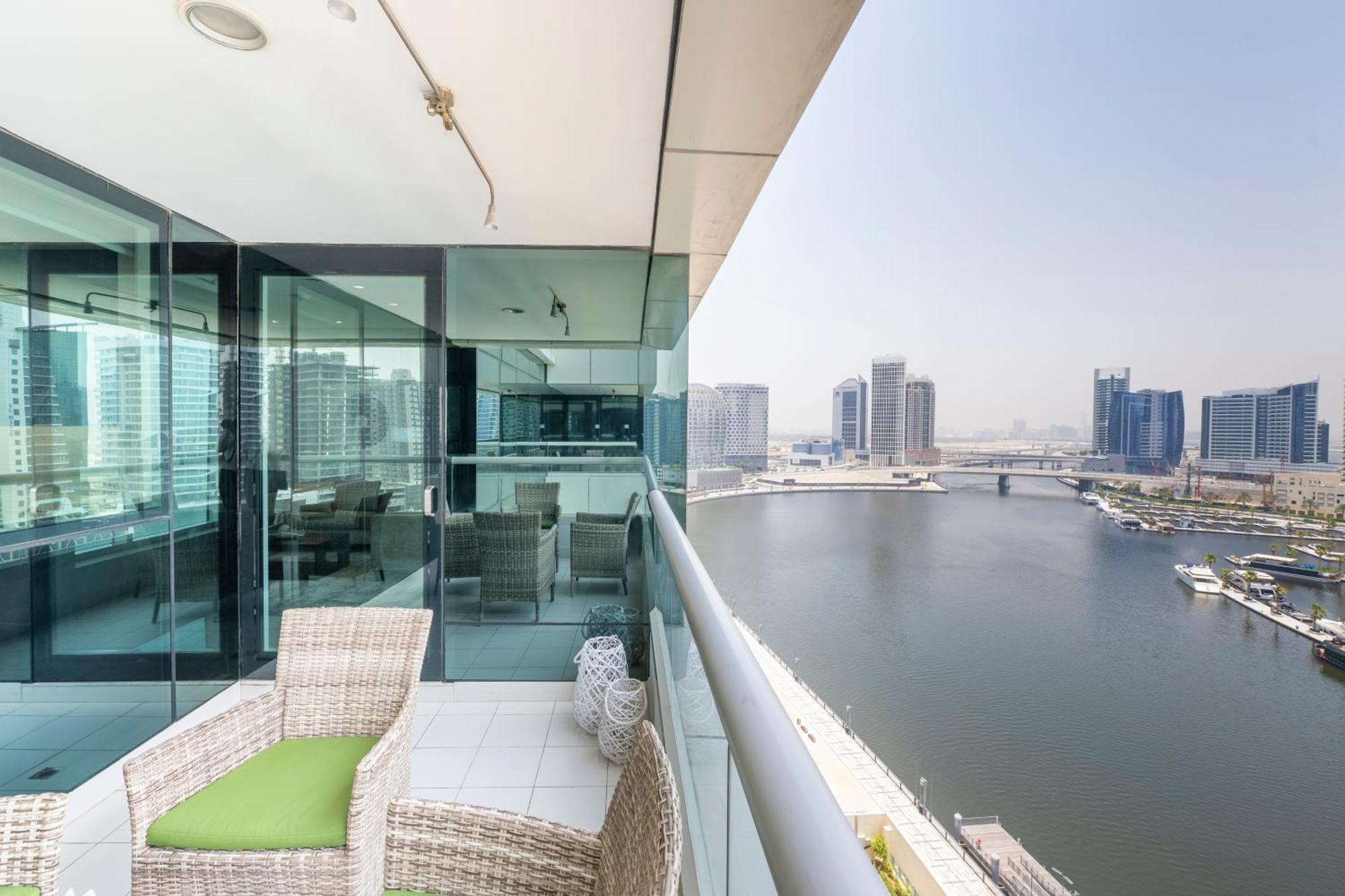 Damac Canal Views Residences Dubaï Extérieur photo