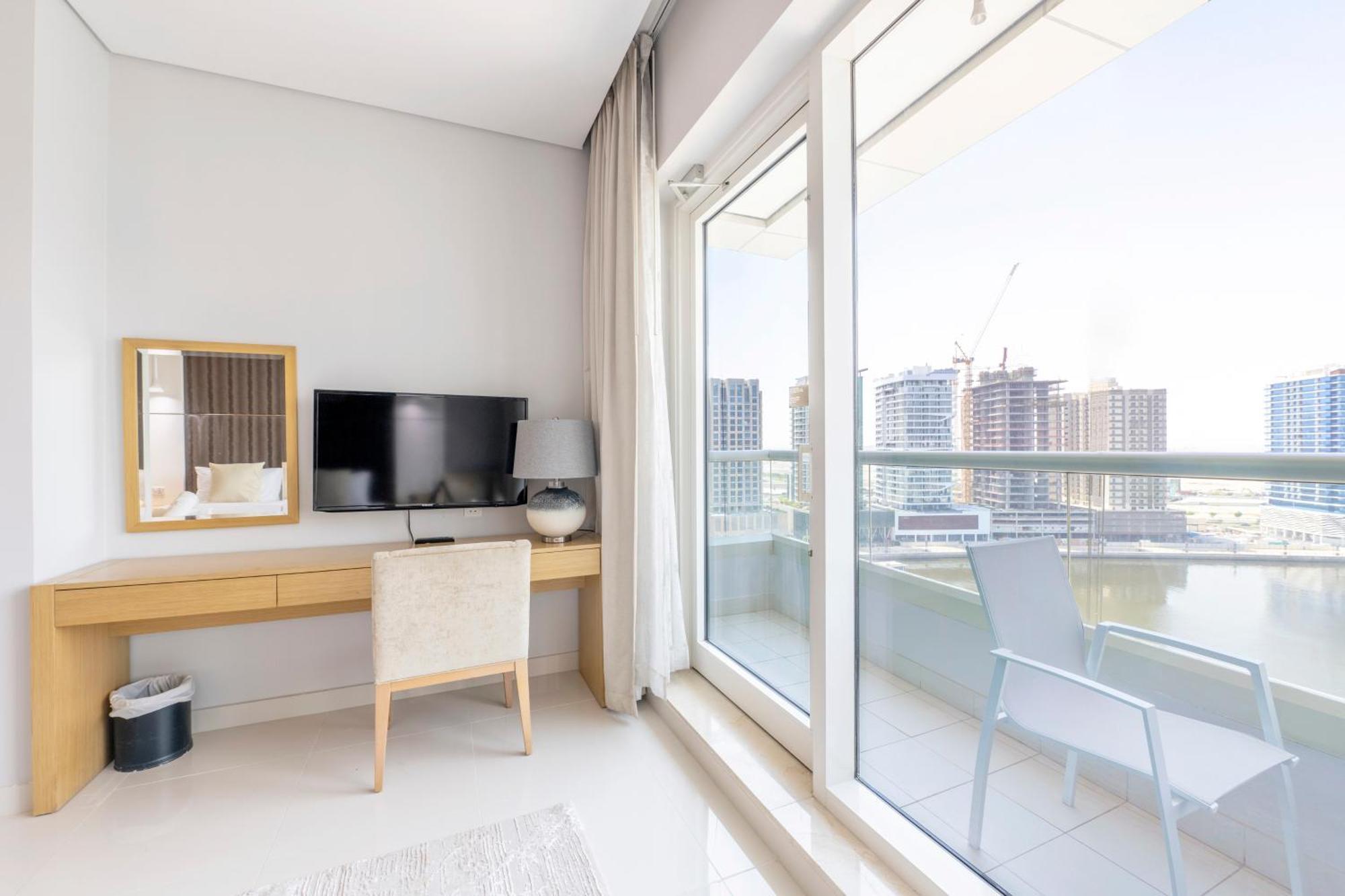 Damac Canal Views Residences Dubaï Extérieur photo