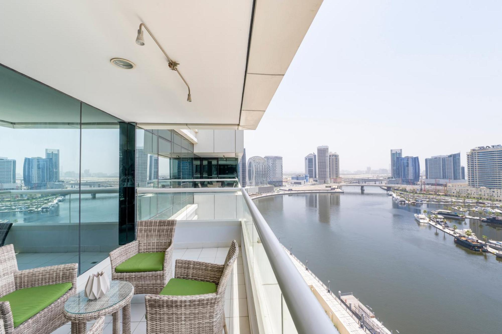 Damac Canal Views Residences Dubaï Extérieur photo
