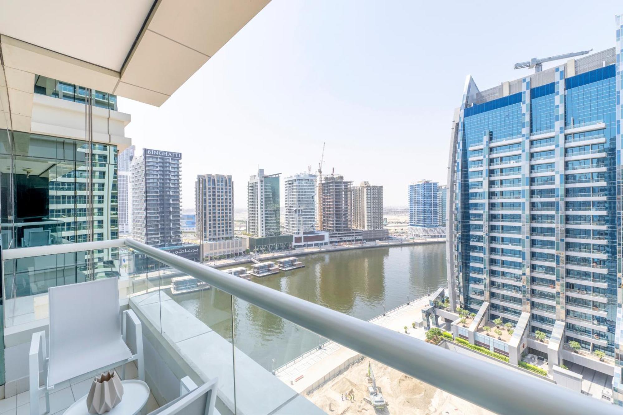 Damac Canal Views Residences Dubaï Extérieur photo